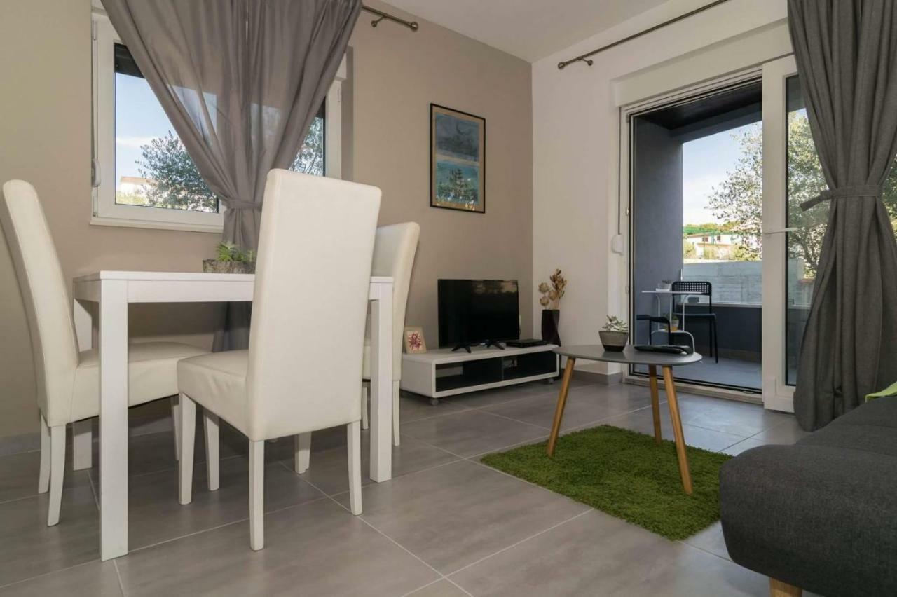 Apartmani Marinovic 扎达尔 外观 照片